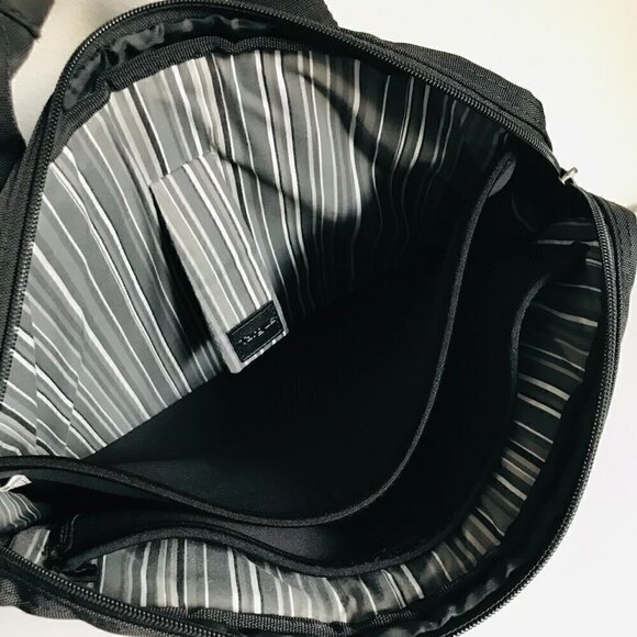 Targus Black Polyester Laptop Bag with Shoulder Strap - Picture 5 of 10